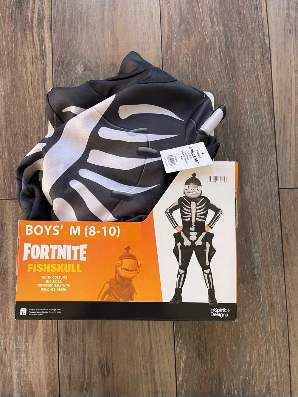 Fortnite Fishskull Youth Halloween Costume for Boys size M (8-10) NWT 3pcs set